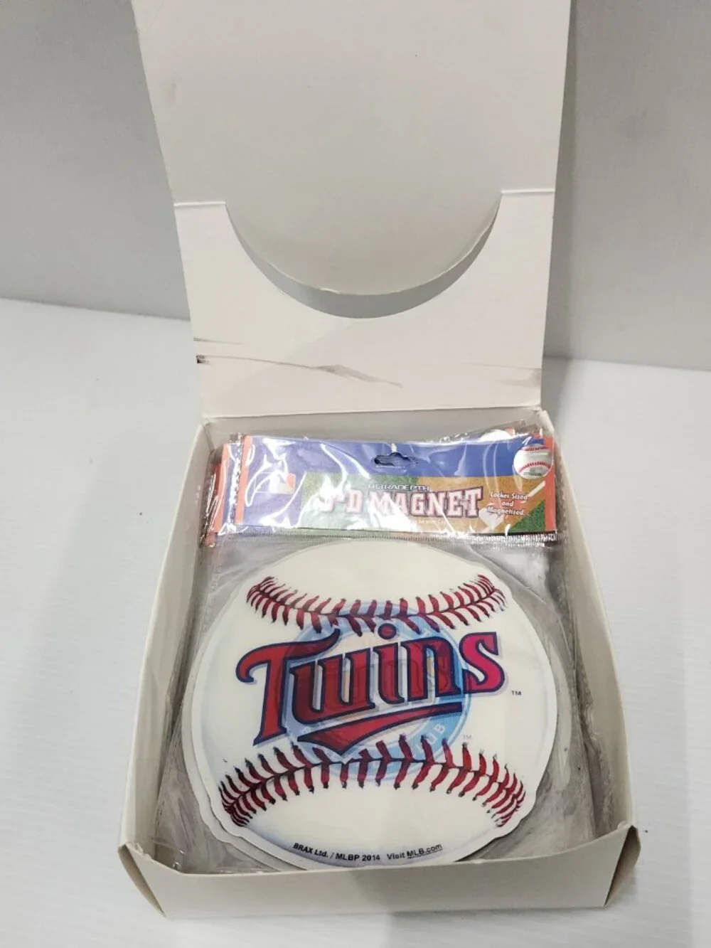 2 Pcs Minnesota Twins 3D Baseball Locker Magnet Brax Ltd Mlb Licensed 167